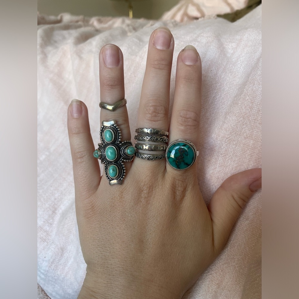 Jen’s Pirate Booty Midi Pinky Ring - Picture 6 of 6